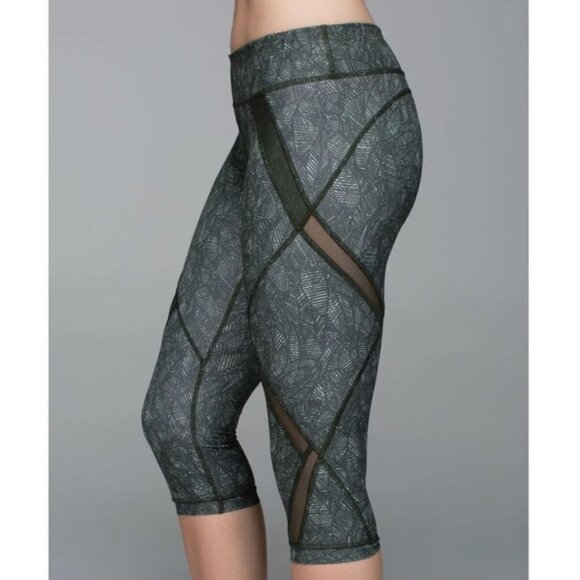 NWOT Lululemon Cool To Street Crop - Jazzy White Gator - Picture 3 of 8